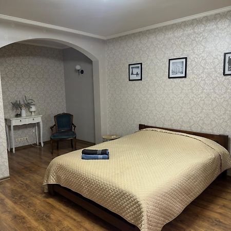 1Кім В Центрі,Вул.Набережна 리우네 외부 사진
